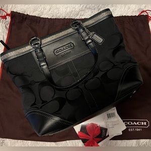 Coach - Signature Beaded Tote - Black